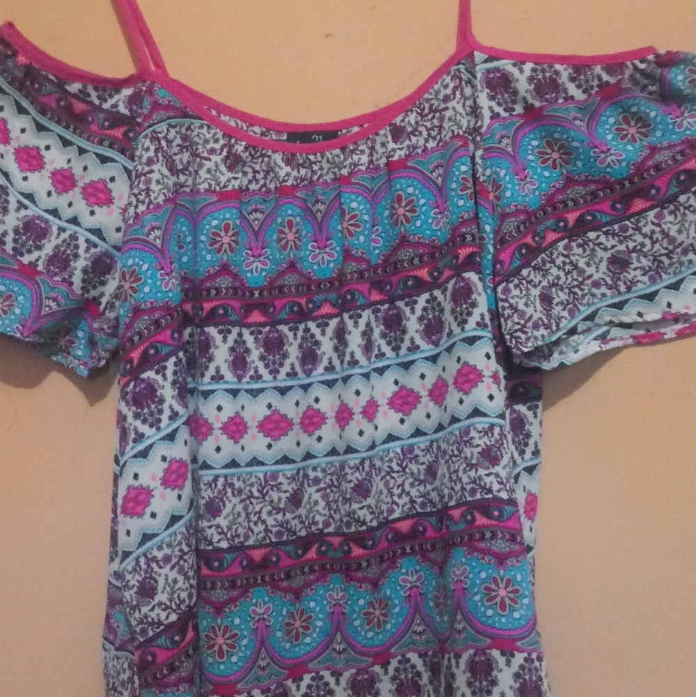 Rue 21 top size large